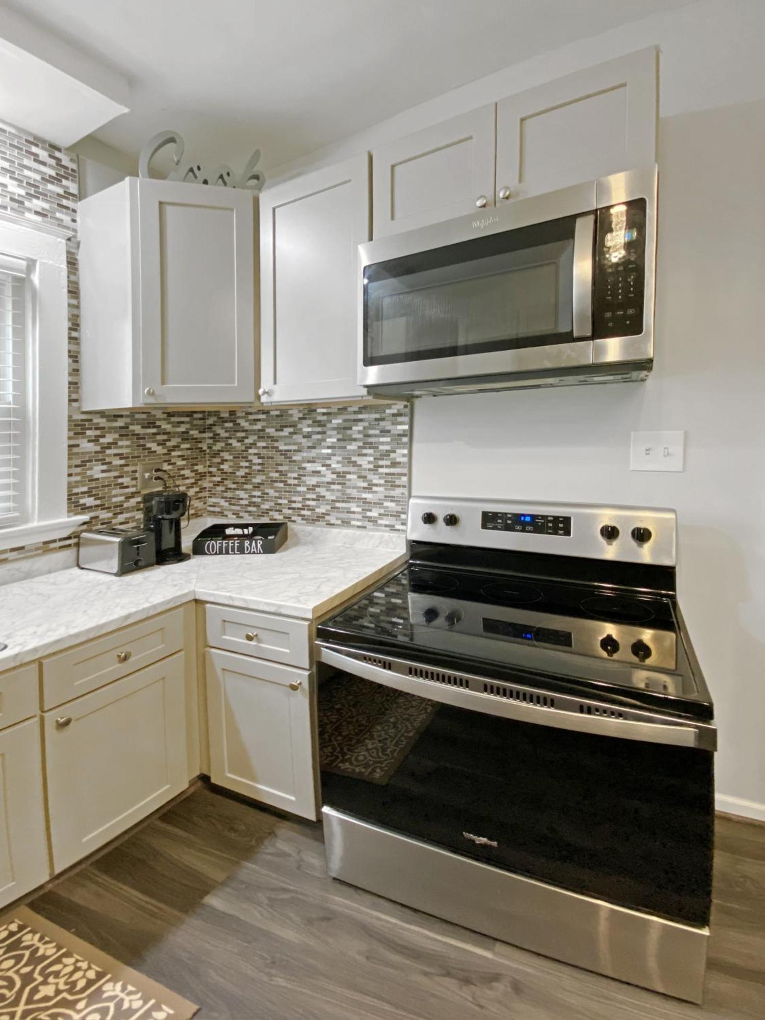 Lux 3Br, Steps From Airport, U Of R & Grocery Stores Rochester Exterior photo