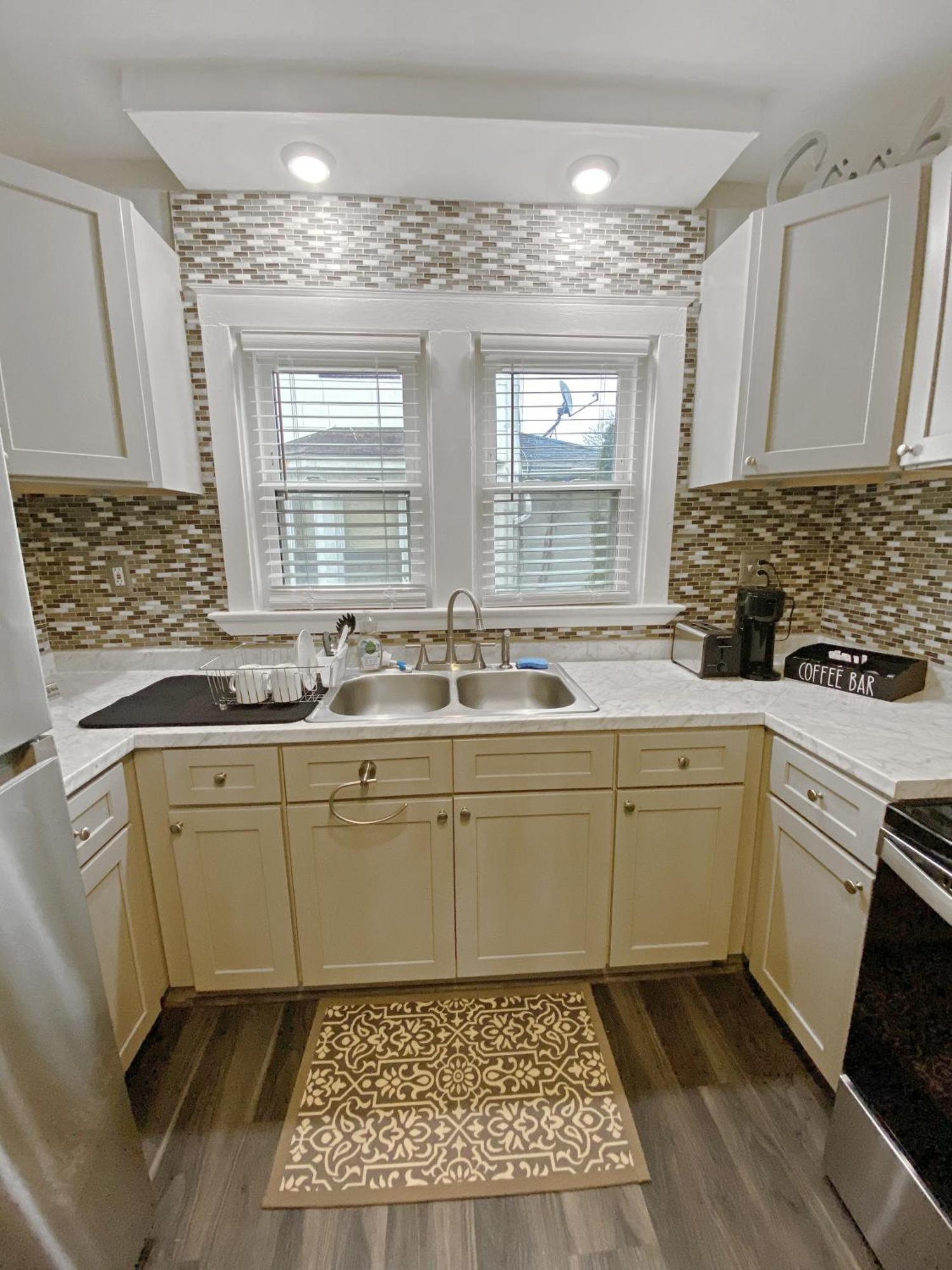 Lux 3Br, Steps From Airport, U Of R & Grocery Stores Rochester Exterior photo